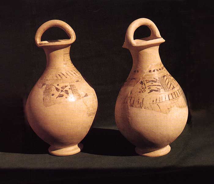Alfares de cerámica pintada encontrados en Los Pedregales