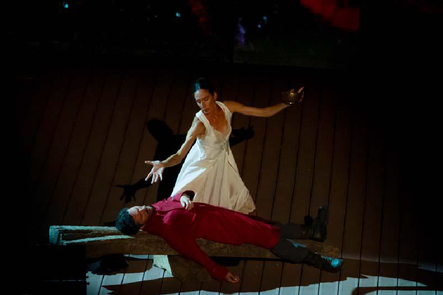 clunia-antigona-teatro-3