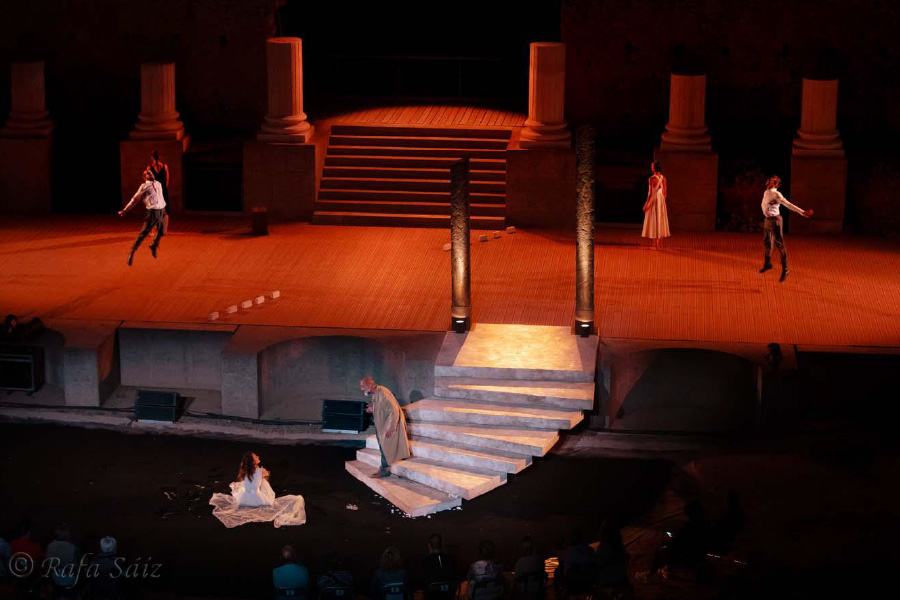 clunia-antigona-teatro-5