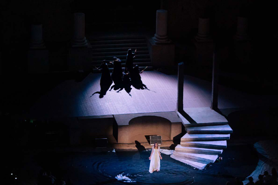 clunia-antigona-teatro-7