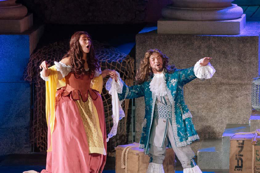 Festival de verano de teatro en Clunia. Actuación de teatro "Los enredos de Scapín"