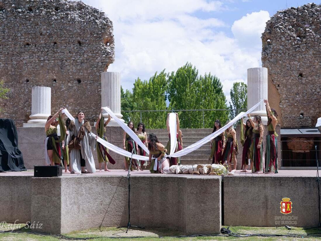 teatro-grecolatino-clunia-bacantes (7)
